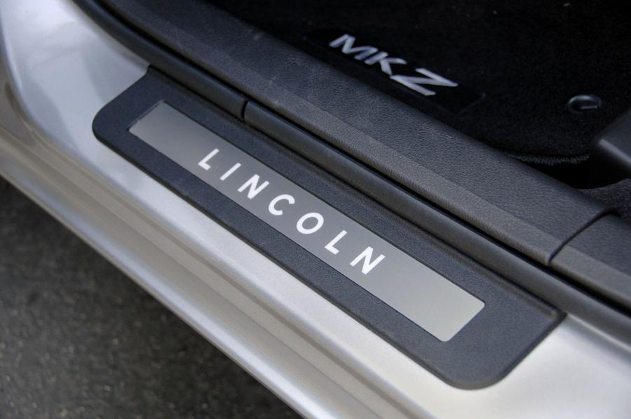  Lincoln MKZ 2010 года  (фото 53 из 211)